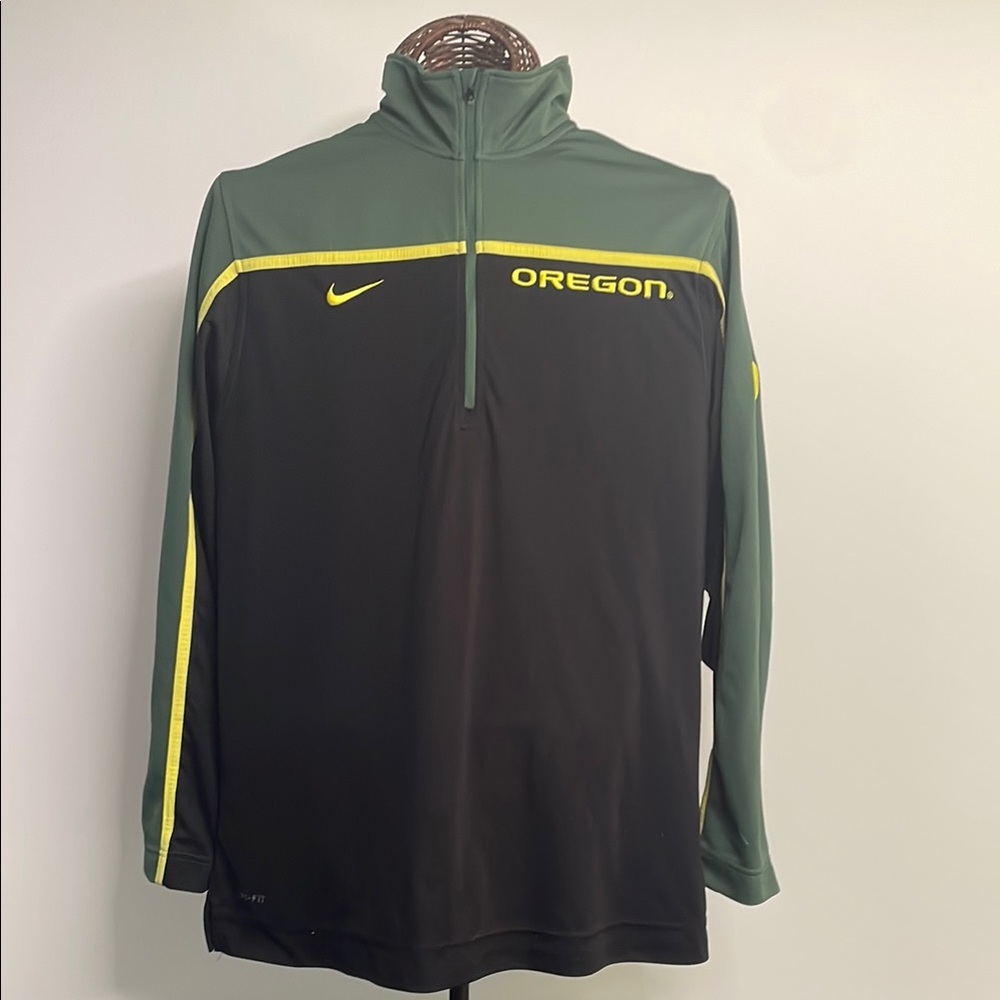 Nike University of Oregon lightweight DRI-FIT Performance pullover jacket